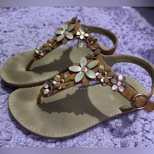 The children's place girls size 12 sandals